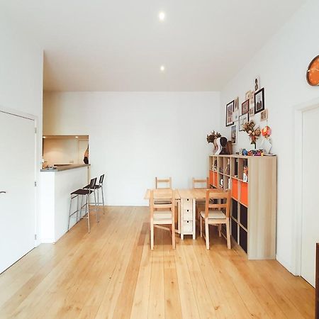 Room At Chicken'S Shared Appartment Bruxelles Exterior foto